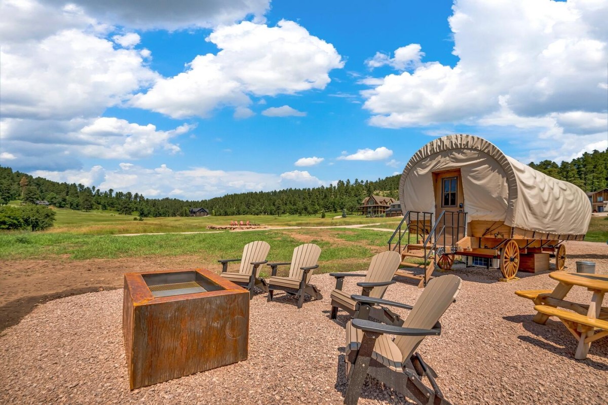 Black Hills Premier Vacation Homes-Pioneer-image-1