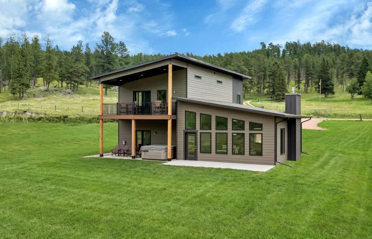 Black Hills Premier Vacation Homes- Marshall Holloway Lodge-image-1