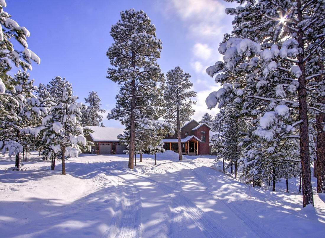 Black Hills Premier Vacation Homes-Bella Luna-image-1